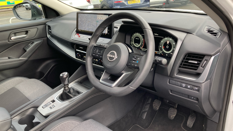 Nissan Qashqai 1.3 DiG-T MH 158 N-Connecta 5dr Petrol Hatchback